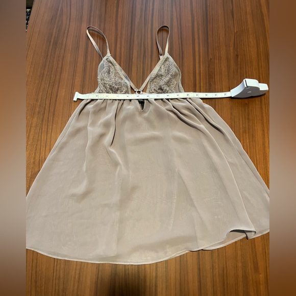 Victoria’s Secret baby doll lingerie top size small in EUC. - Picture 2 of 4
